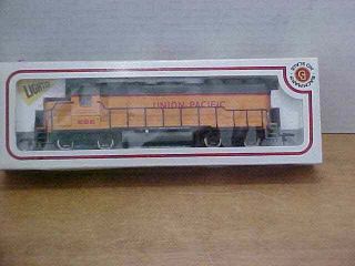 Bachmann Ho Scale Diesel Locomotive Train Emd Gp 40 - Union Union Pacific Shi