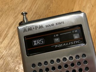 Realistic AM/FM 12 - 606A Pocket Portable Radio Shack Antenna 9V 3