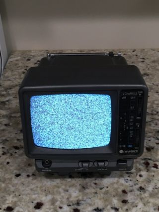 Newtech Portable Tv 5 " Black & White Television B&w Battery Powered 1998