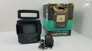 Vintage Sony Mega Watchman Fd - 525 Black & White Portable Tv Fm/am Radio