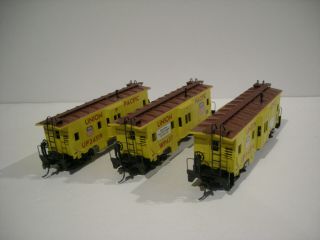 Athern/union Pacific 3 Bay Window Cabooses " Special Edition