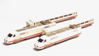 8871 Märklin Marklin Z - Scale Ice Railcar Train Set,  Lighted Cars,  Two Motors