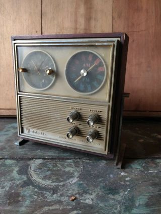 Juliette Am/fm Afc Solid State Instant Sound Clock Radio Rvc - 400