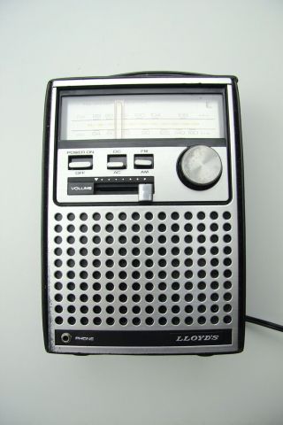 Vintage Lloyd’s Electronics 1970’s Am/fm Radio
