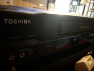 Toshiba Vhs Video Cassette Recorder Model No.  M - 663 With Remote
