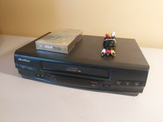 Quasar Vhq - 40m Vcr Vhs Tape Player Recorder
