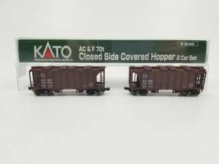 Kato 186 - 0102 N Scale Atsf Acf 70t Closed Side Covered Hopper 2 - Bay 181550,  1