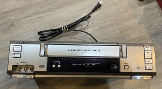 Sanyo Vwm - 710 4 - Head Hi - Fi Stereo Vcr -.  No Remote