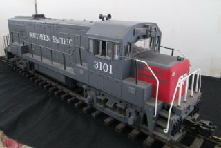 G Scale Aristo - Craft No.  ART - 22101Southern Pacific U25B Diesel Locomotive - 3