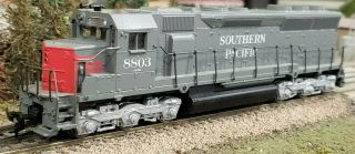 Athearn Blue Box Ho Scale Southern Pacific Sd45 Powered Diesel Locomotive