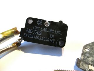 Technics SL - 23 Turntable microswitch AM77209 micro switch 2