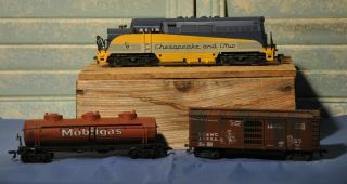 Ahm Tempo Locomotive Chesapeake & Ohio Ho Scale Train Engine With 2 Cars