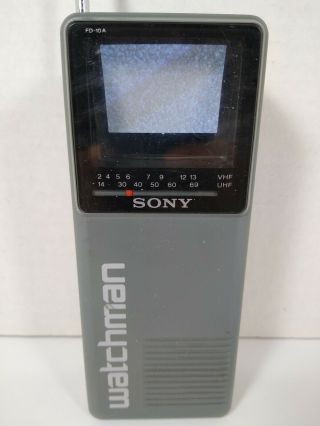 Vintage - Sony Watchman - Fd - 10a Black & White Portable Tv 1987 - -