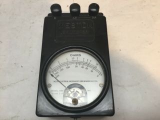 Vintage Weston Ohm Meter Model 689 (q - 2021 - 01 - 16)