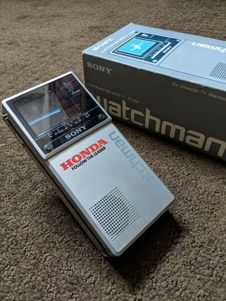 Sony Watchman Fd - 20a Portable Handheld Tv Bw (honda Promo Complete Box)