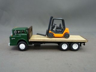 Ho Train 1/87 Vehicle Car Truck Automobile Ford Flatbed Truck W/ Forklift I10
