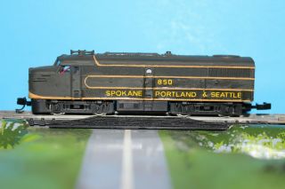 N Scale Roco Deisel Spokane,  Portland & Seattle Locomotive