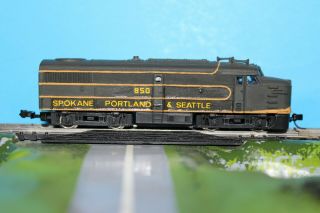 N Scale Roco Deisel Spokane,  Portland & Seattle Locomotive 2