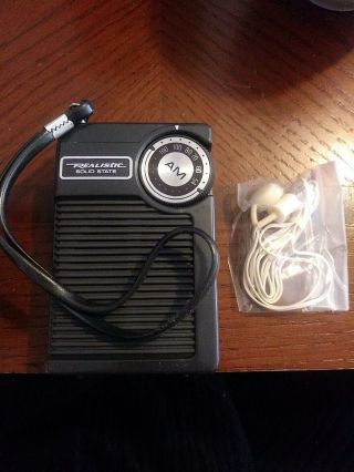 REALISTIC Solid State AM Portable Pocket Radio 2