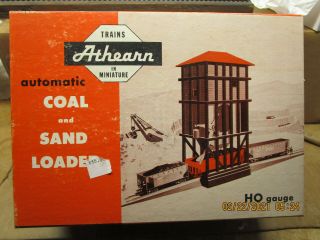Athearn 3156 Ho Scale Automatic Coal And Sand Loader Kit - Boxed