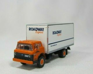 N scale Athearn 10084 FORD TRUCK C - Series ROADWAY EXPRESS 3