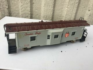 Lionel 6433 O Scale Canadian Pacific Bay Window Caboose Metal Wheels