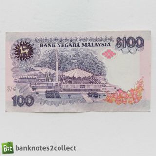 MALAYSIA: 1 x 100 Malaysian Ringitt Banknote. 2