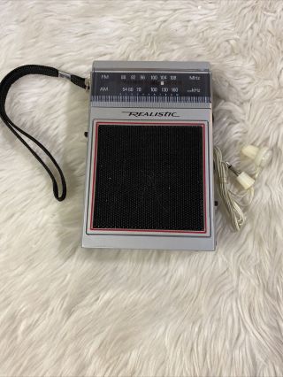 Vintage Realistic Radio Shack Hand Held Portable Am - Fm Radio Model 12 - 719