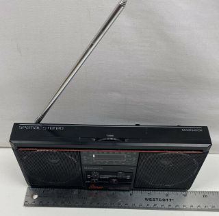 Magnavox Spatial Stereo Vintage Receiver D - 1670 Battery Powered Mini Boom Box 2