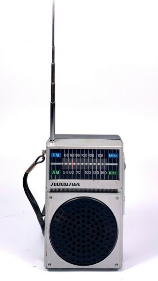 Vintage Soundesign Am - Fm Pocket Radio No.  2214b Lanyard,  Antenna,  Silver