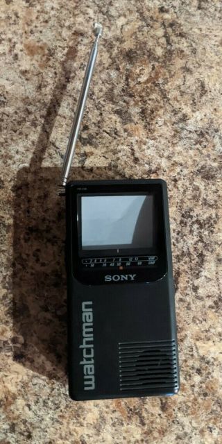 Sony Watchman - Model : Fd - 230 - Mini Portable B&w Tv -