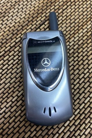 Oem Mercedes - Benz Motorola Bluetooth Wireless Mobile Flip Phone Q6820853 Rare