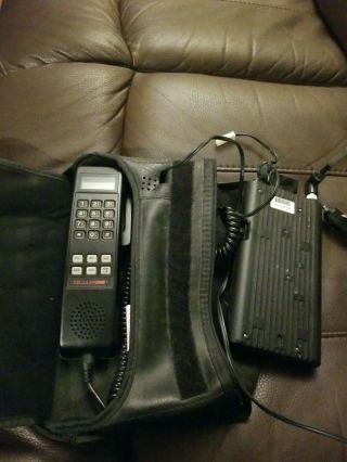 Vintage Motorola Cellular One Mobile Car Cell Phone