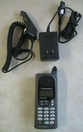 Motorola Profile 300 Model 34979wnkea Vintage Cell Phone With Chargers