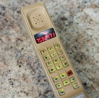 Vintage Motorola Brick Cell Phone - - Battery Eliminator
