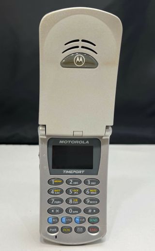 Mercedes Benz Motorola Timer Port Flip Phone