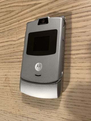 Motorola Razr V3m Flip Cell Phone With Battery,