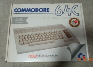 COMMODORE 64C Personal Computer with GEOS - GOOD 2