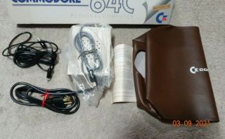 COMMODORE 64C Personal Computer with GEOS - GOOD 4