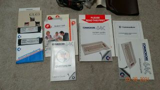 COMMODORE 64C Personal Computer with GEOS - GOOD 5