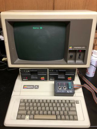 Vintage Apple Iie (2e) Computer W/ 2 Disk Drives,  Monitor
