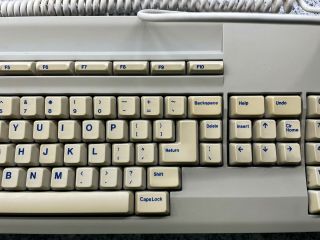 - Atari Mega STE ST TT US Keyboard with Cable 3