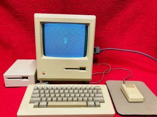 Vtg 1984 Apple Macintosh 512k M0001 W Computer W/keyboard/mouse/ext.  Drive