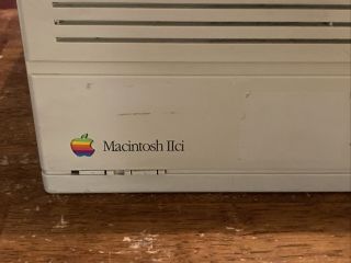 Apple Macintosh IIci M5780 and Includes Keyboard & Mouse 4