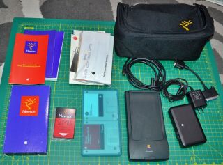 Apple Newton Messagepad 110 H0059 Bag,  Manuals,  Software,  Modem,  Cables