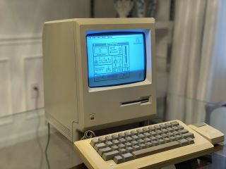 Apple Macintosh M0001 128K Computer 6