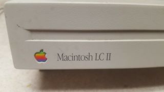 Vintage Macintosh LC II Desktop PC Model: M1700 & Apple 15 inch Display 2