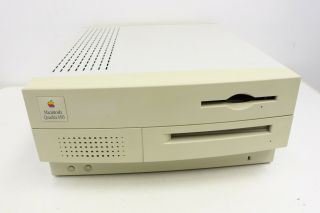 Vintage Macintosh Quadra 650 Computer Powers On Apple M2118