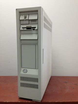Vintage Ibm Personal System/2 Model 80 886 Type 8580 Powers On | Oo119