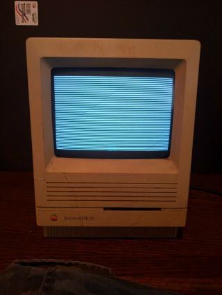Vintage Apple Macintosh Se/30 M5119 Powers On/for Parts